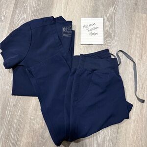 Figs Women's Navy straight leg